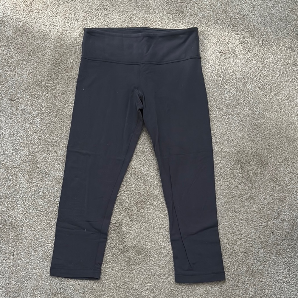 Grey Lululemon cropped Leggings